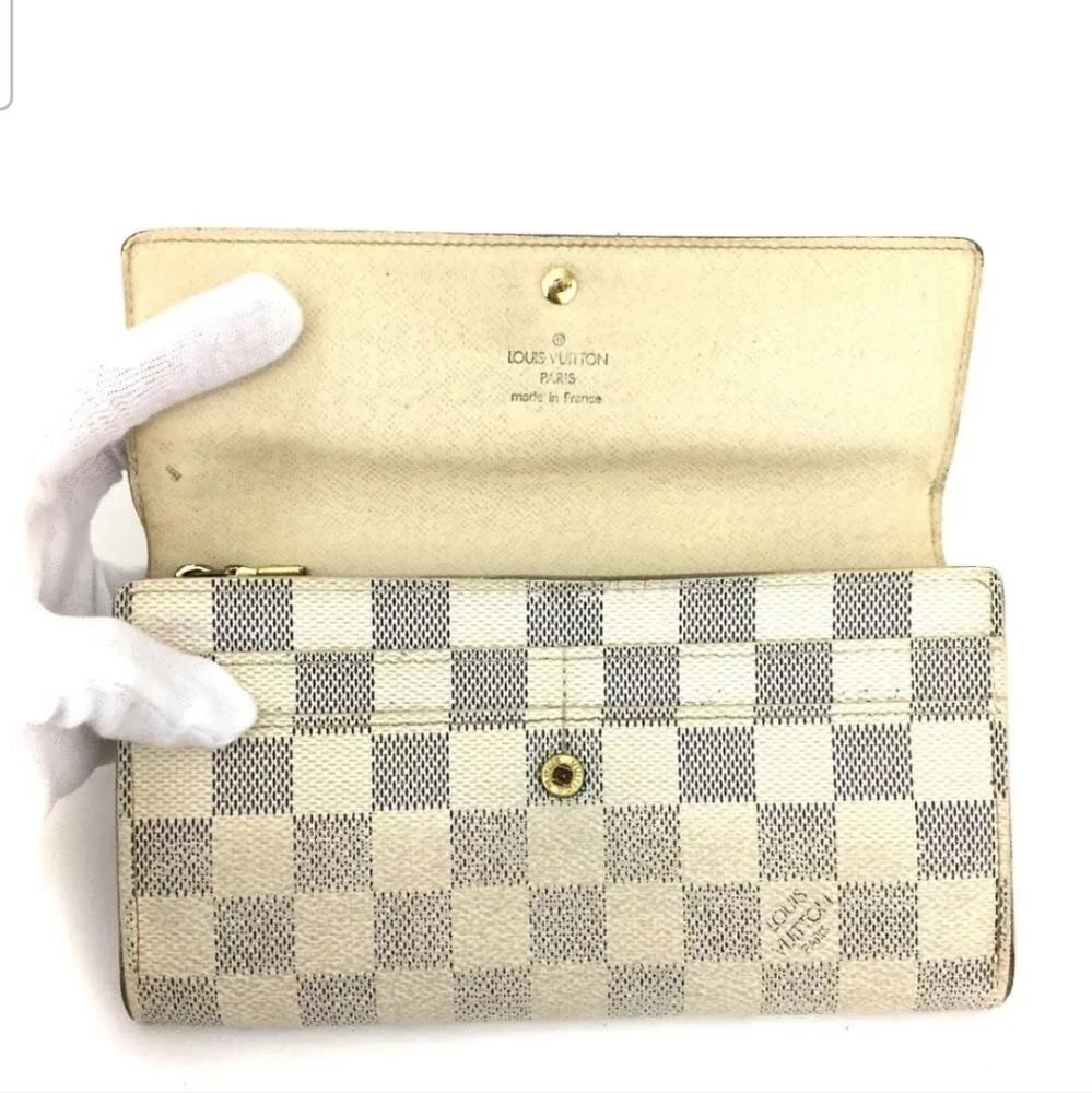 Louis Vuitton pre owned